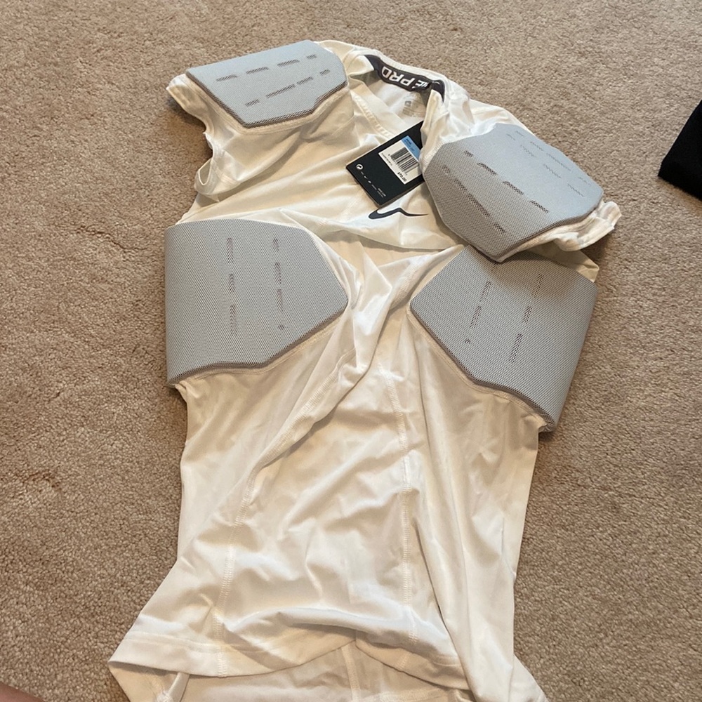 Nike pro hyper strong targeted impact compression shirt, NWT